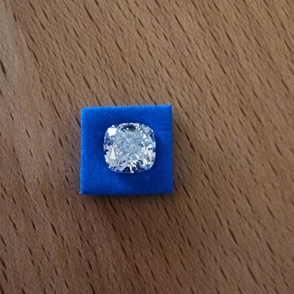 3.1 CT lab grown diamond